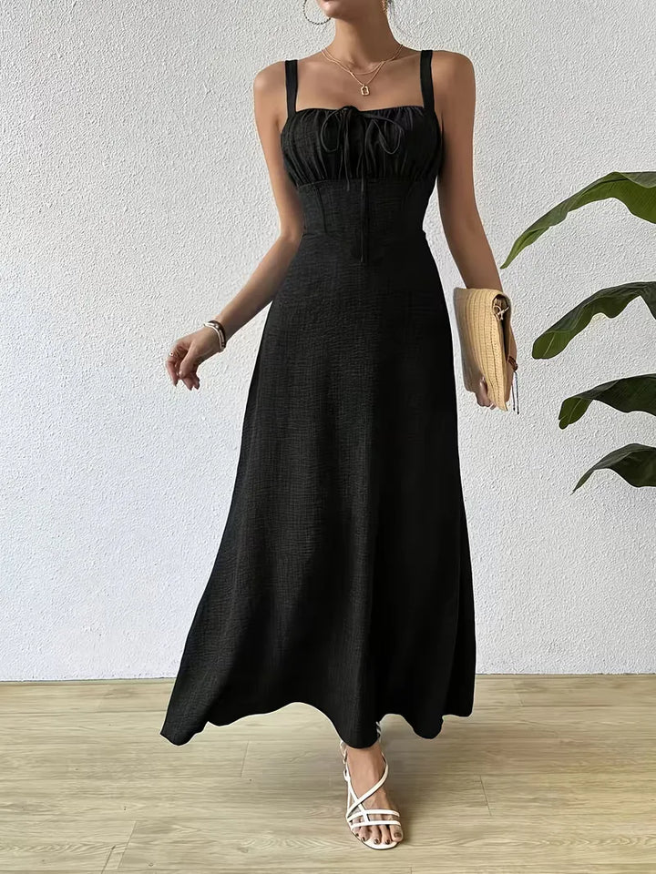Vrouwelijke wikkeljurk, spaghettibandjes, elegante dames maxijurk voor zomeravonden.