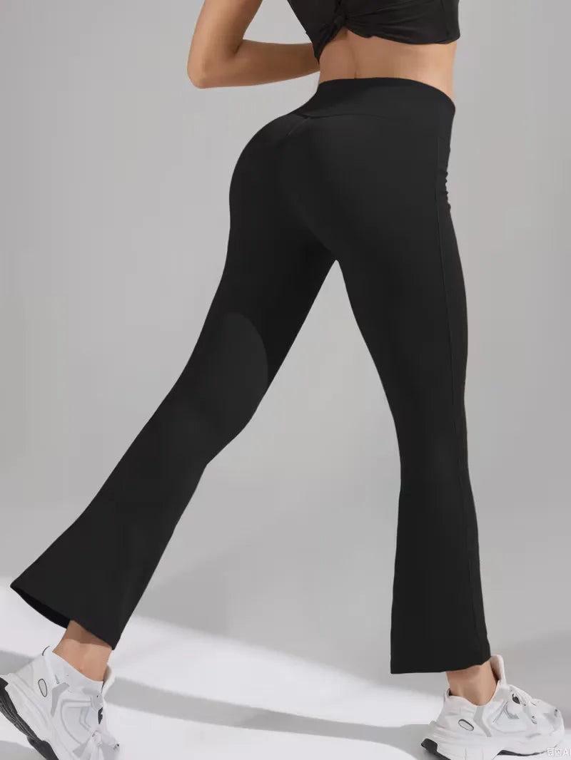 Dames flared broek met hoge taille, slim fit, elegant design en comfortabel elastisch materiaal.