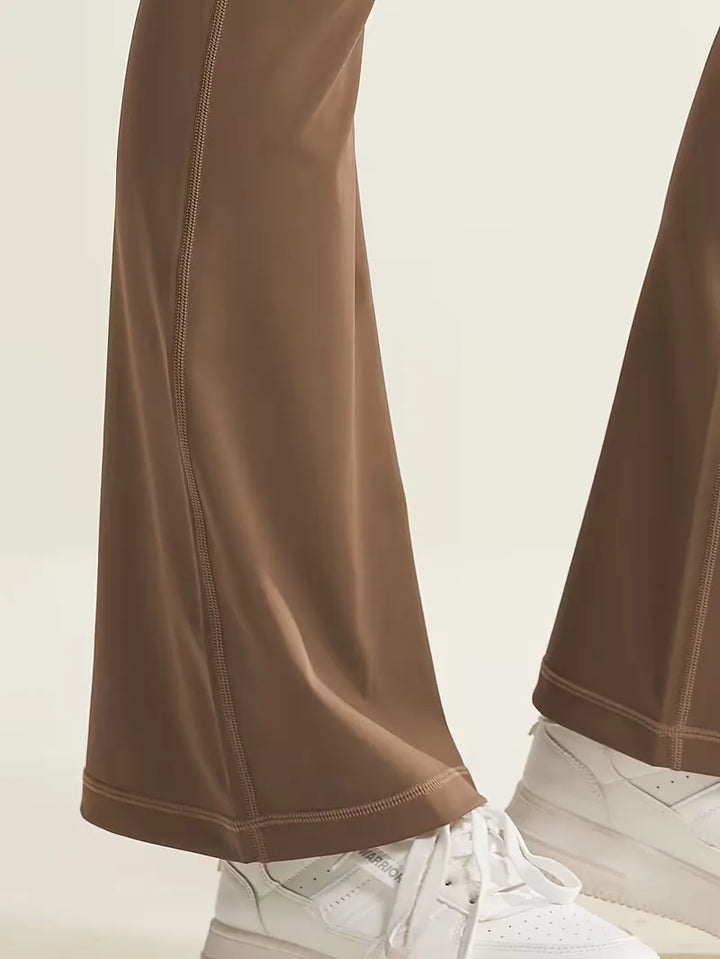 Casual dames flared broek met hoge taille, slim fit, combineert mode met ultiem draagcomfort.