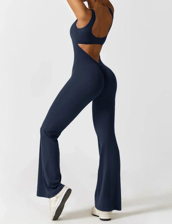 Dames jumpsuit met V-rug en flared pijpen, stijlvol, comfortabel en shaping.