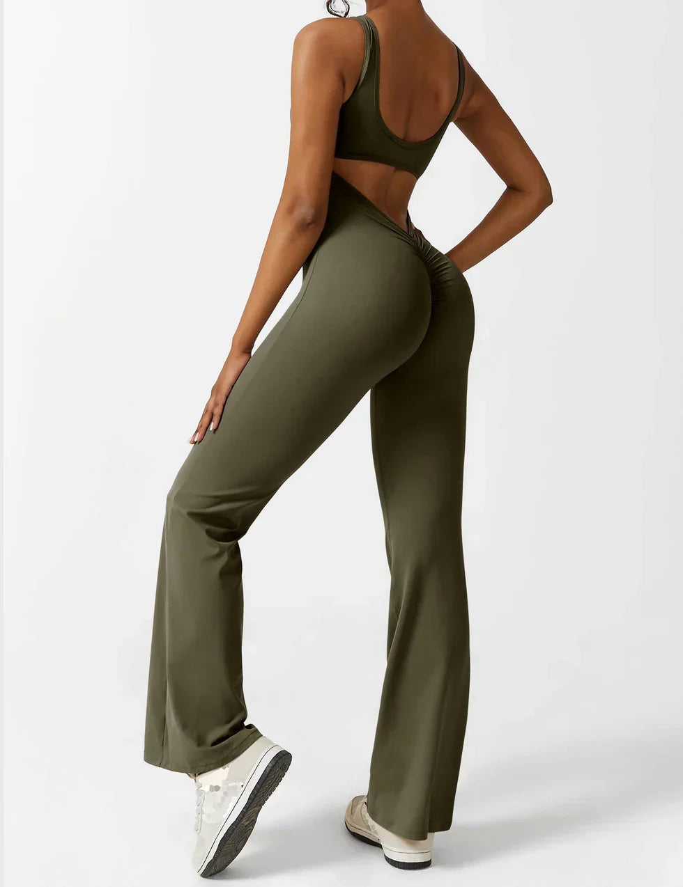 Dames jumpsuit met V-rug en flared pijpen, figuurvormend, ideaal voor een trendy uitstraling.