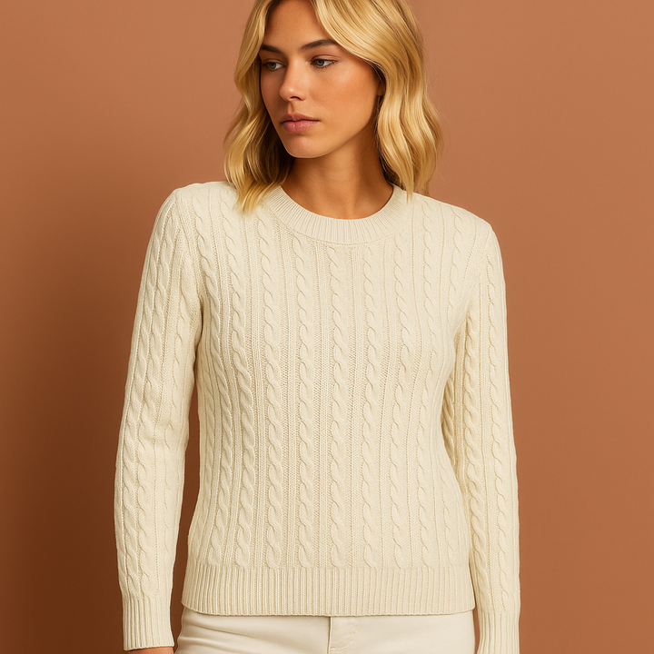 Comfortabele dames kabeltrui, gebreid met klassiek patroon; perfect als warme wintertrui of stijlvolle herfstmode.