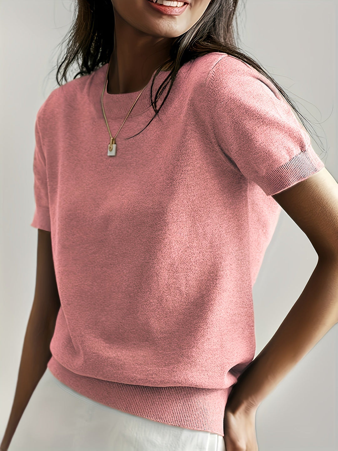 Vrouwen gebreide sweater met korte mouwen, ronde hals, veelzijdig en stijlvol ontwerp.