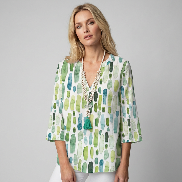 Dames geometrische V-hals blouse met 3/4 mouw, modieus voor casual of kantoor. Comfortabele damesmode.