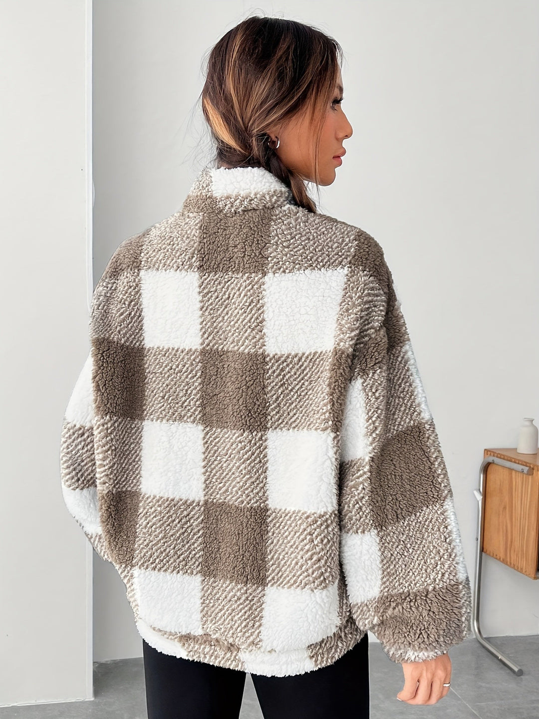 Stijlvolle dames geruite sweater met capuchon en rits, ideaal voor een comfortabele, trendy look.