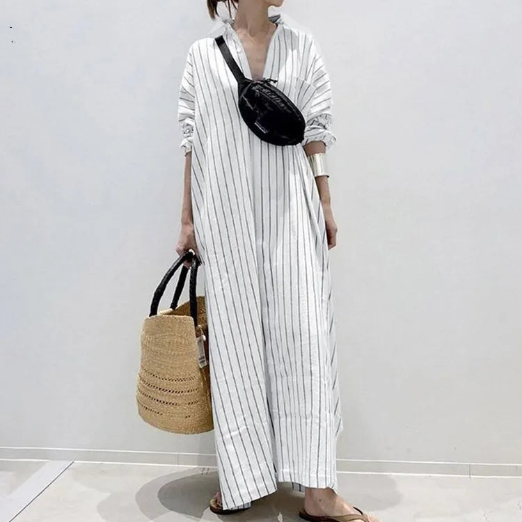 Zomerse damesjurk Carmen, gestreept maxi model, comfortabel en stijlvol.