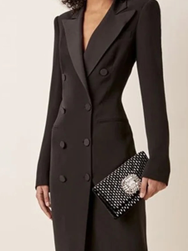 Elegante dames blazerjurk met getailleerde pasvorm en double-breasted knoopsluiting, perfect voor avondkleding.