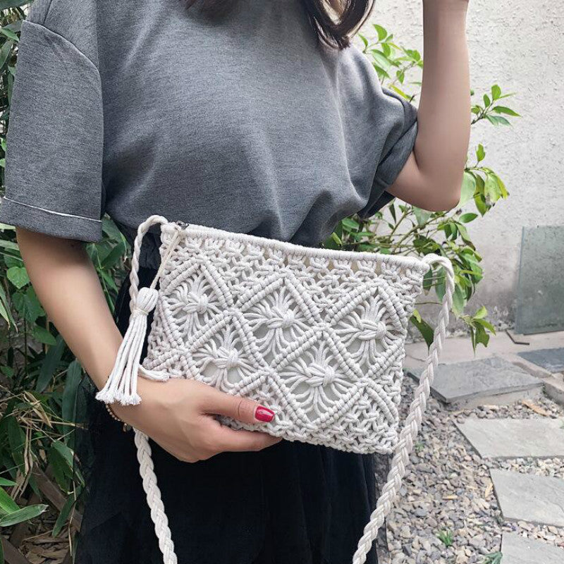 Casual chique geweven damestas, trendy en praktisch. Ideaal voor een relaxte zomerse look als schoudertas.