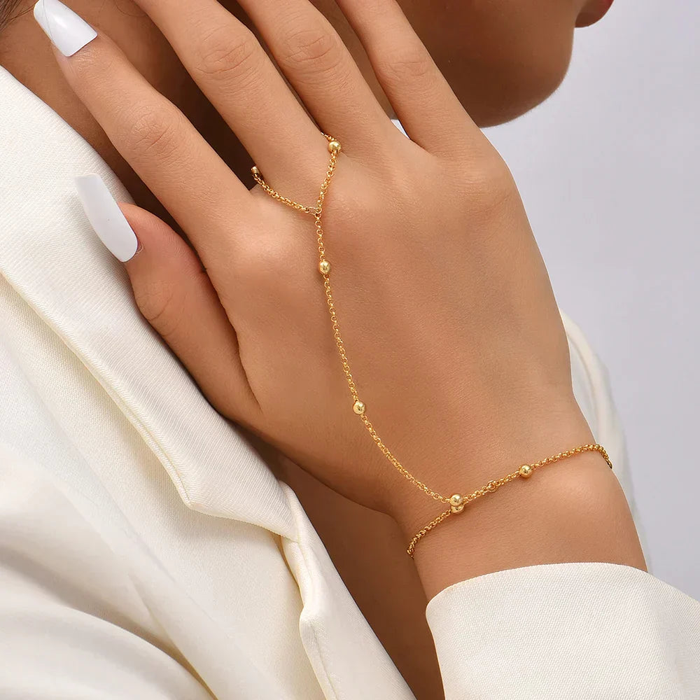 Verfijnde elegante dames handketting in goudkleur, perfect als fashion statement.