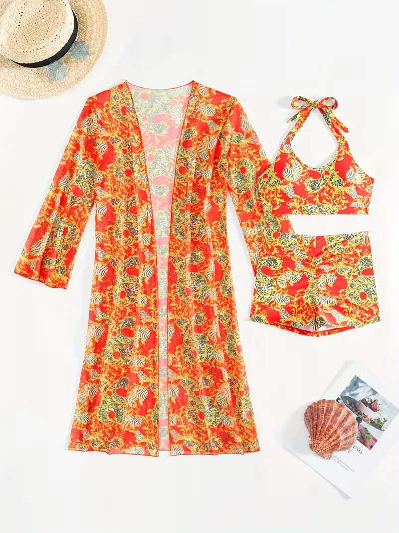 Stijlvolle dames cover-up set, bestaande uit haltertop en shorts. Perfect voor strand.