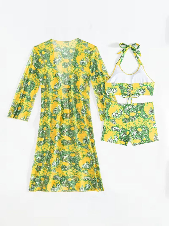 Trendy dames halter cover-up set met shorts. Je ideale metgezel voor strandvakanties.