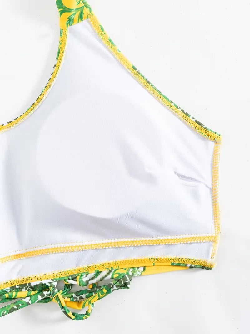 Zomerse dames halter cover-up set met shorts, perfect voor een dagje aan zee.
