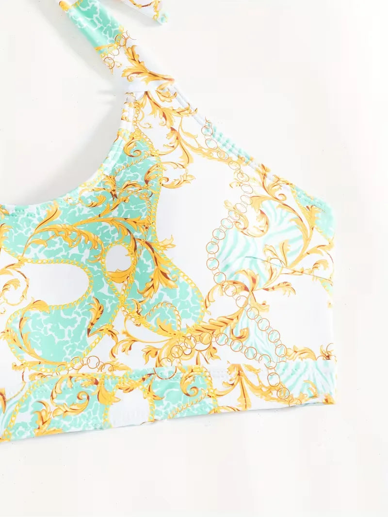 Dames zomerkleding: halter cover-up set met shorts. Een veelzijdige toevoeging.
