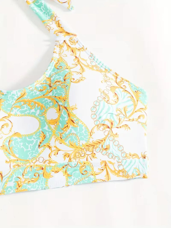 Dames zomerkleding: halter cover-up set met shorts. Een veelzijdige toevoeging.