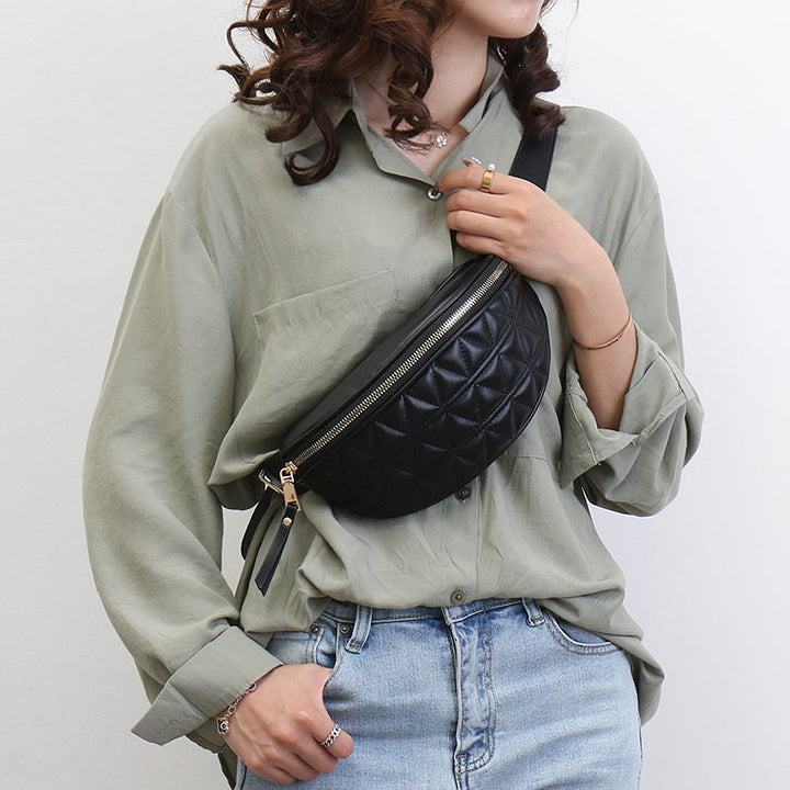 Dames heuptasje Hazel met stijlvolle ruitjesprint. Ideaal als crossbodytas van PU-leer.