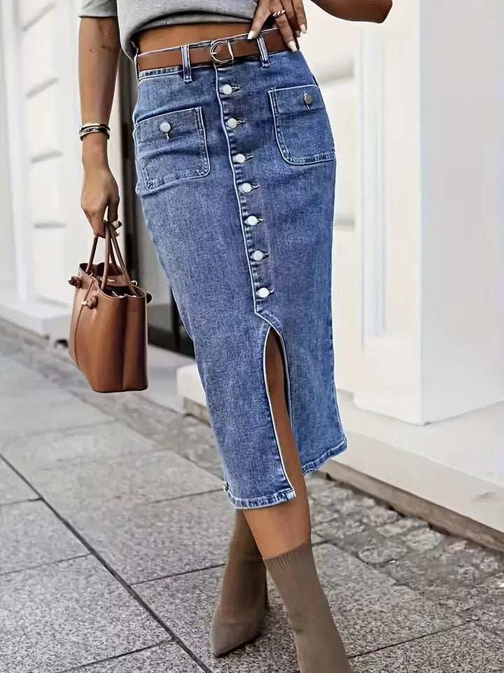 Elegante dames denimrok met hoge taille en modieuze split. Koningsblauwe midi-rok, ideaal voor zomer.
