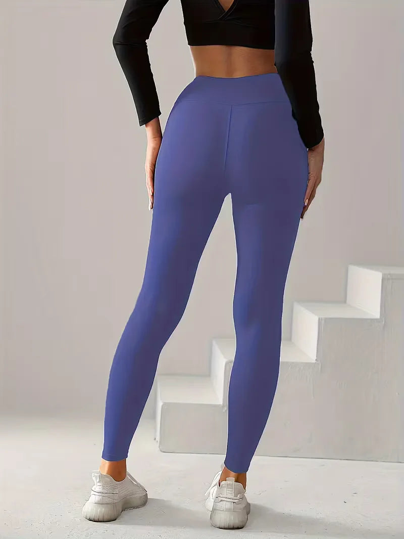 Elegante slim fit dames legging, high-waisted. Geschikt als sportlegging of comfortabele casual lente kleding.