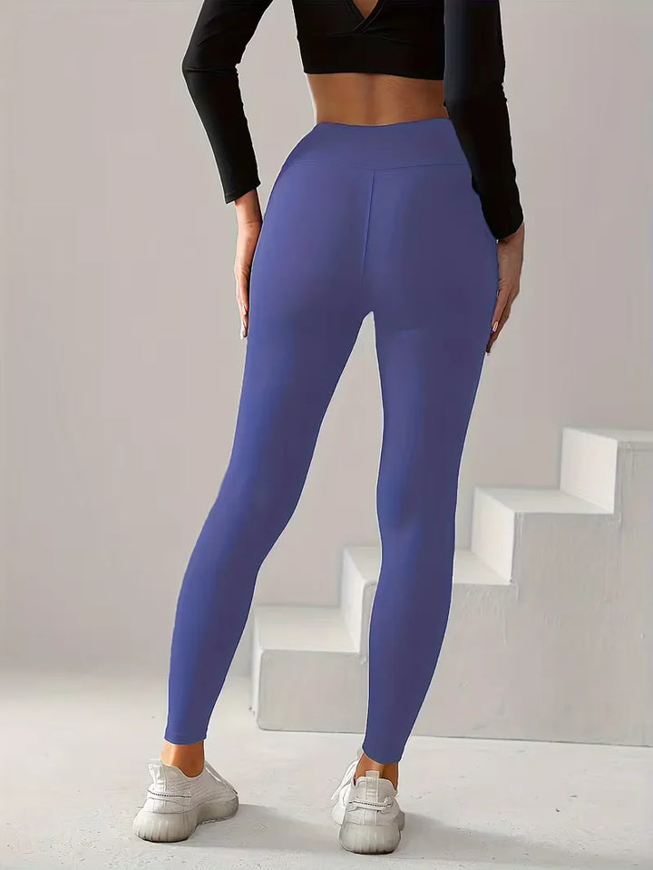 Elegante slim fit dames legging, high-waisted. Geschikt als sportlegging of comfortabele casual lente kleding.