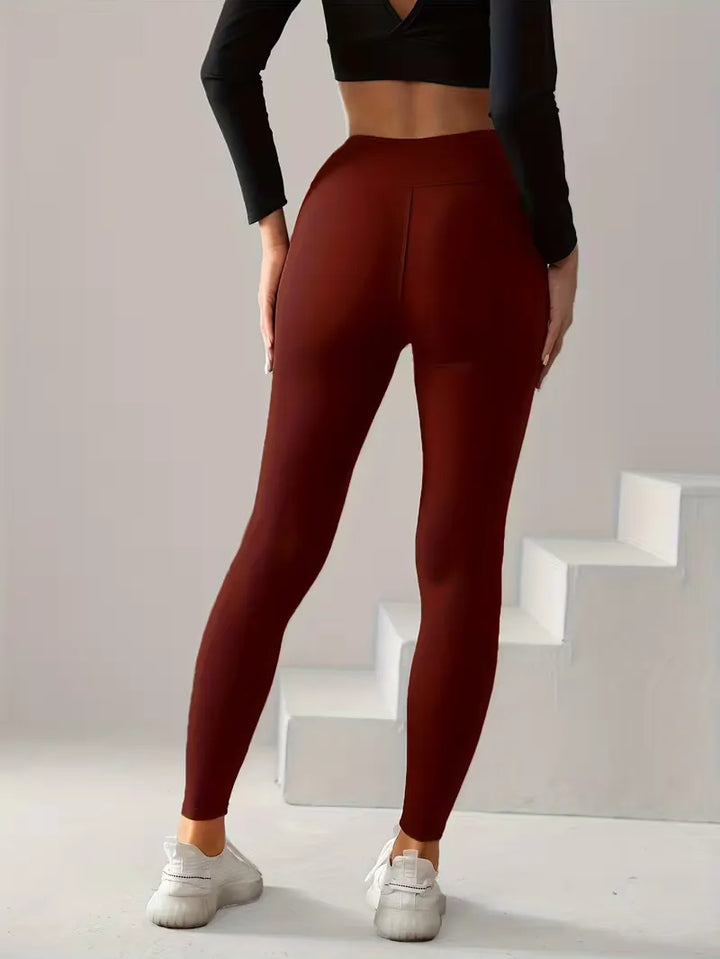 High-waisted slim fit legging voor dames. Comfortabel voor sport, yoga en casual dagelijkse activiteiten.