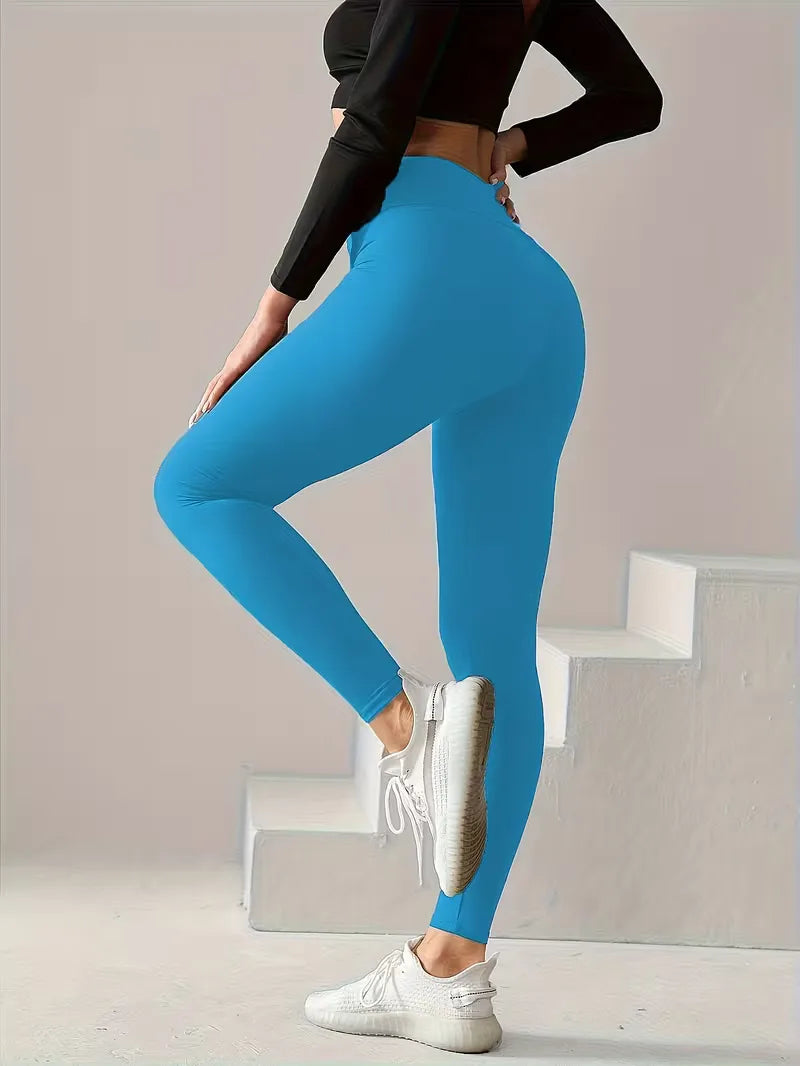 Effen, comfortabele slim fit dames legging, high-waisted. Perfect voor yoga, sport en casual lente/zomer.