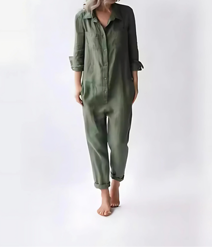 Comfortabele Hoymans linnen jumpsuit voor dames, vintage ontwerp met knopen en enkellengte.