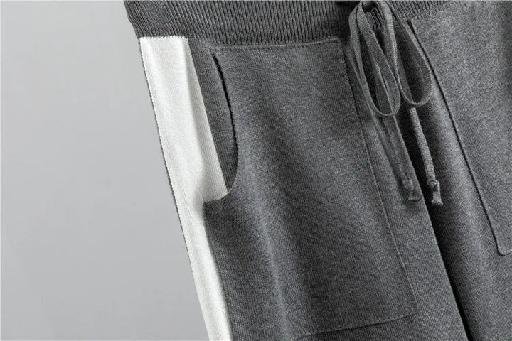 Sportief Isla dames trainingspak: Perfect voor casual mode, moderne stijl, comfort kleding.