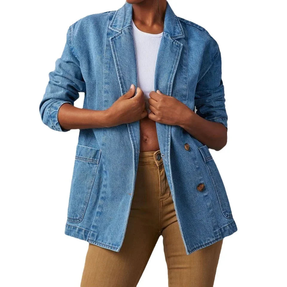 Blauwe dames jeans blazer met een elegante, modieuze look. Veelzijdig en tijdloos voor zowel casual als chique.
