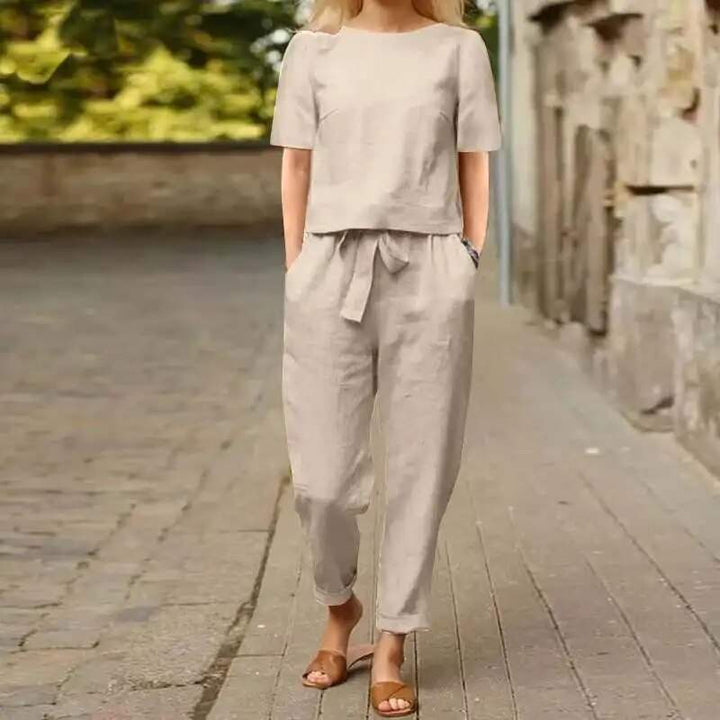 Comfortabele dames jumpsuit van zachte stof, perfect voor een ontspannen zomeroutfit of veelzijdige casual look.