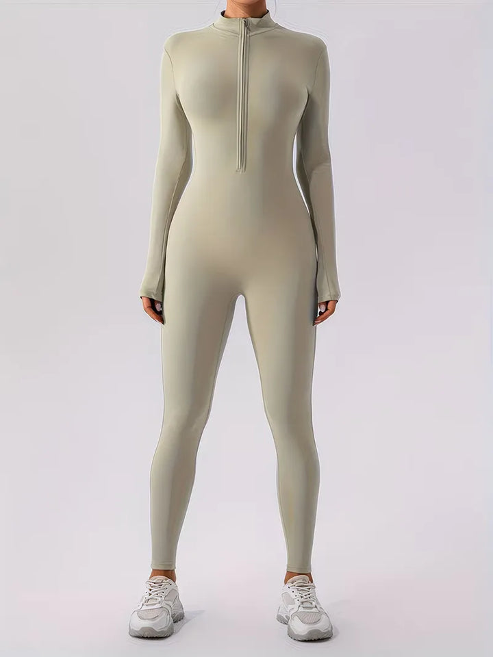 Slanke dames jumpsuit met mock halslijn, sportoutfit of casual chique, erg comfortabel.