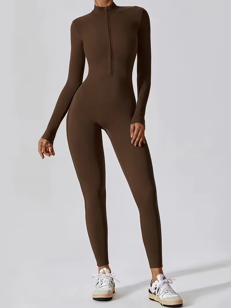 Fitness jumpsuit voor dames, sportieve look, rekbaar materiaal, lange mouwen, optimaal comfort.