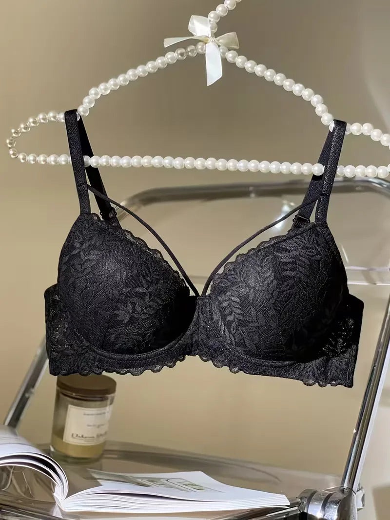 Comfortabele dames padded bh met delicaat kant, ideaal als zachte nachtmode en lingerie voor goede ondersteuning.