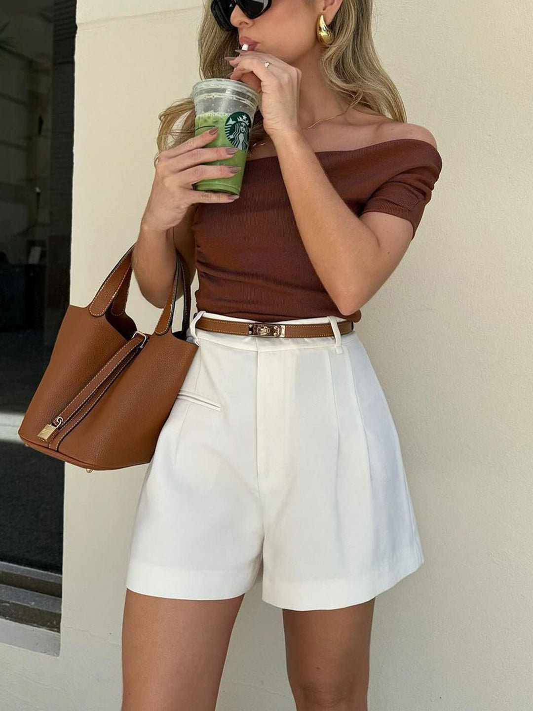 Effen dames shorts met hoge taille en comfortabele regular fit, een zomerse must-have.