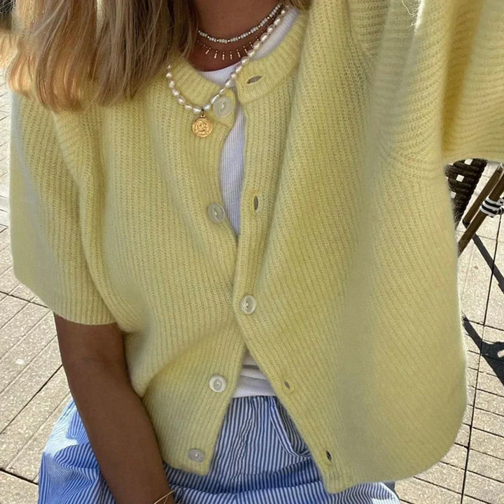 Y2K dames top met korte mouwen, streetwear design. Trendy comfortabele blouse, ideaal voor casual mode.