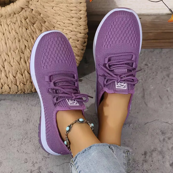 Zomerse dames sneaker, lichtgewicht & ademend, perfect voor ontspannen dagen.
