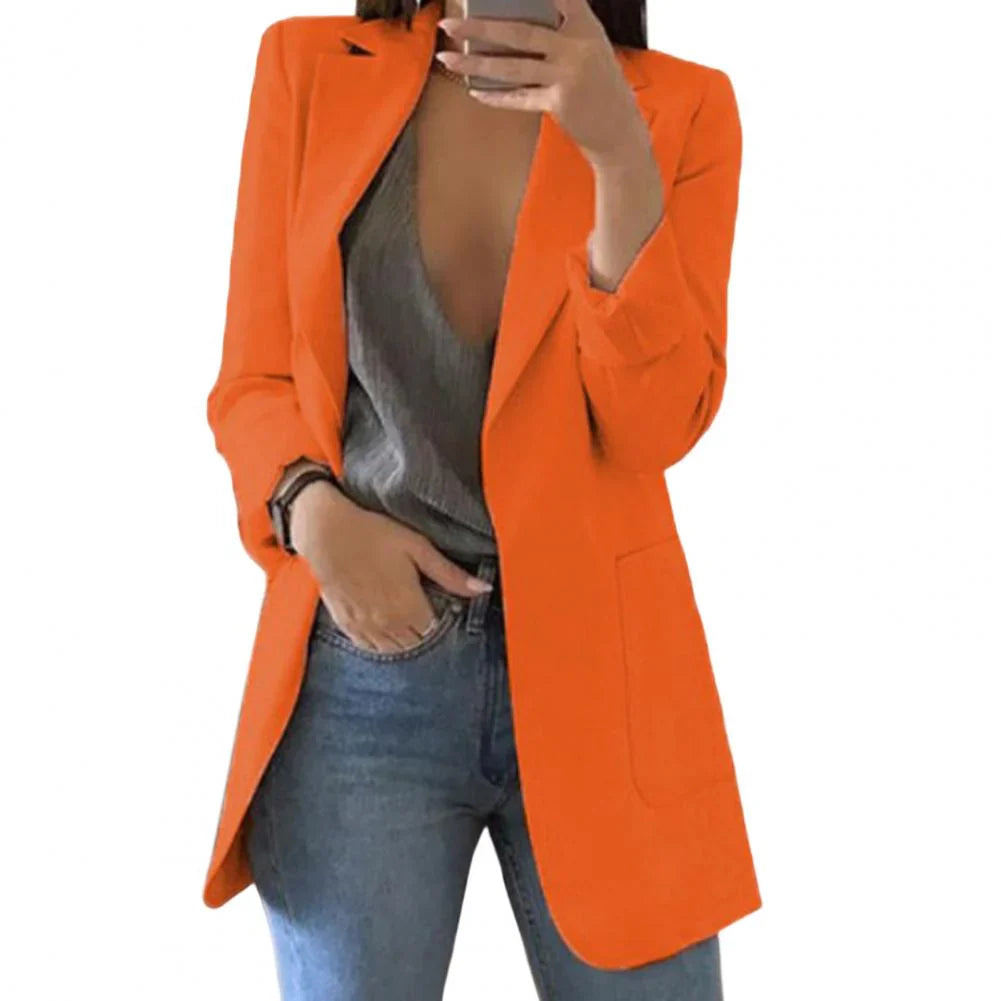 Elegante dames lange blazer, getailleerd voor een flatterende look, veelzijdig als bovenkleding en jasje.