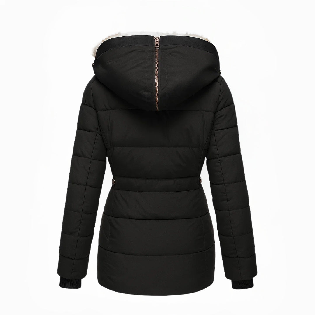 Getailleerde dames winterjas, lang model met functionele capuchon en stijlvolle pasvorm.