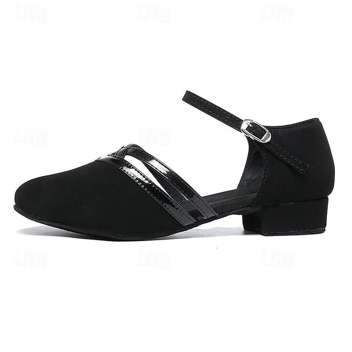 "Dames Latin Ballroom dansschoenen met suède antislip zool, satijnen bovenwerk en gewatteerde binnenzool voor comfort."