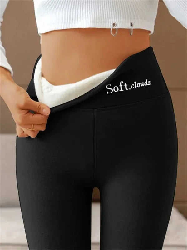 Slankmakende dames legging met warme voering, perfect voor een moderne winterlook. Zeer comfortabel.