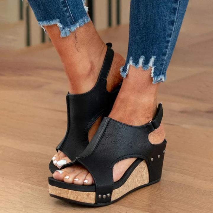 Dames orthopedische sandalen aan de voet, voor een wandeling, comfort en stijl combinerend van leer