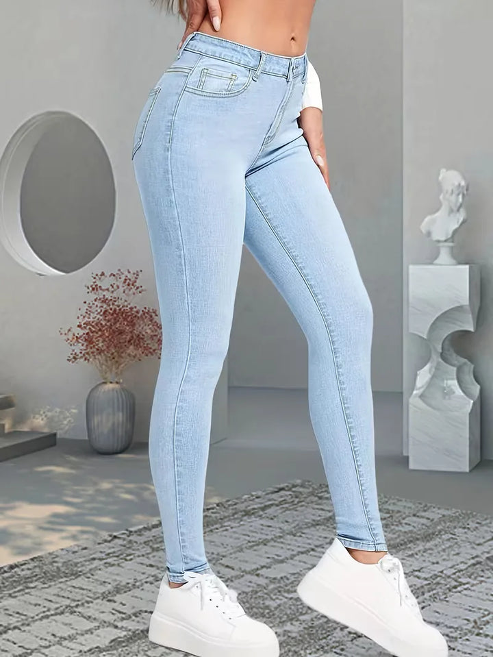 Trendy lichtblauwe dames skinny jeans met hoge taille, een must-have voor een modieuze slim fit look.