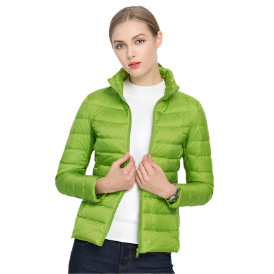 "Dames lichtgewicht donsjas, elegant en warm, donsjack met stijlvolle pasvorm voor winterse dagen."