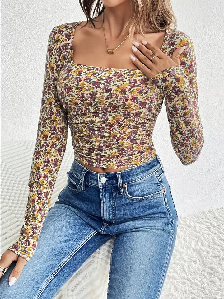 Zachte, stretchy dames longsleeve met bloemenprint en vierkante hals voor optimaal draagcomfort.