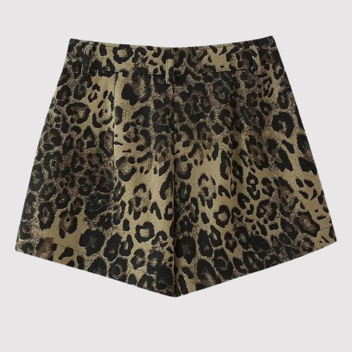 Stijlvolle dames luipaardprint korte broek met elastische taille, perfect voor zomerse mode en casual comfort.