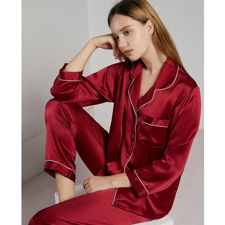 Ademende dames pyjama set, comfortabel en elegant voor alle seizoenen.