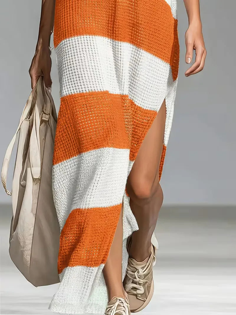 Zomerse dames V-hals cover-up, lange gestreepte strandkleding. Comfortabel en modieus.