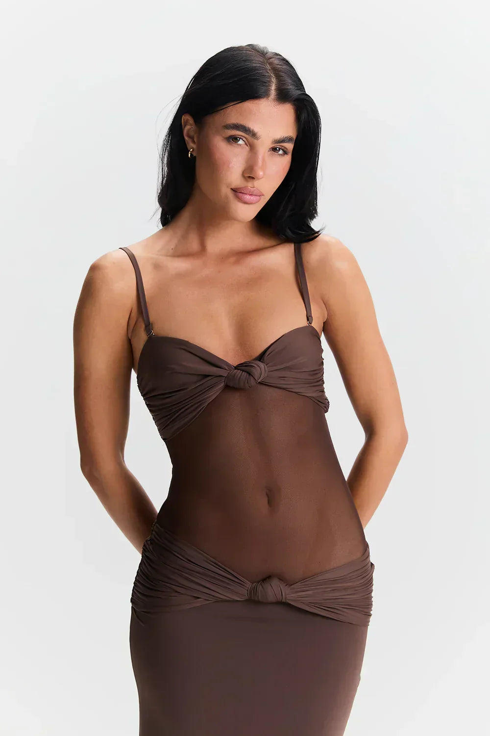 Zomerse elegante dames maxi jurk met mooie plooien, strapless of met bandjes, voor een stijlvolle uitstraling.