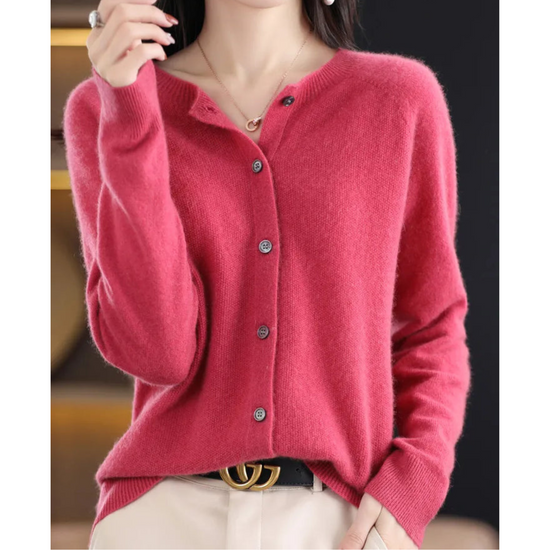 Close-up van de textuur van een dames merino wollen cardigan, warmte & stijl