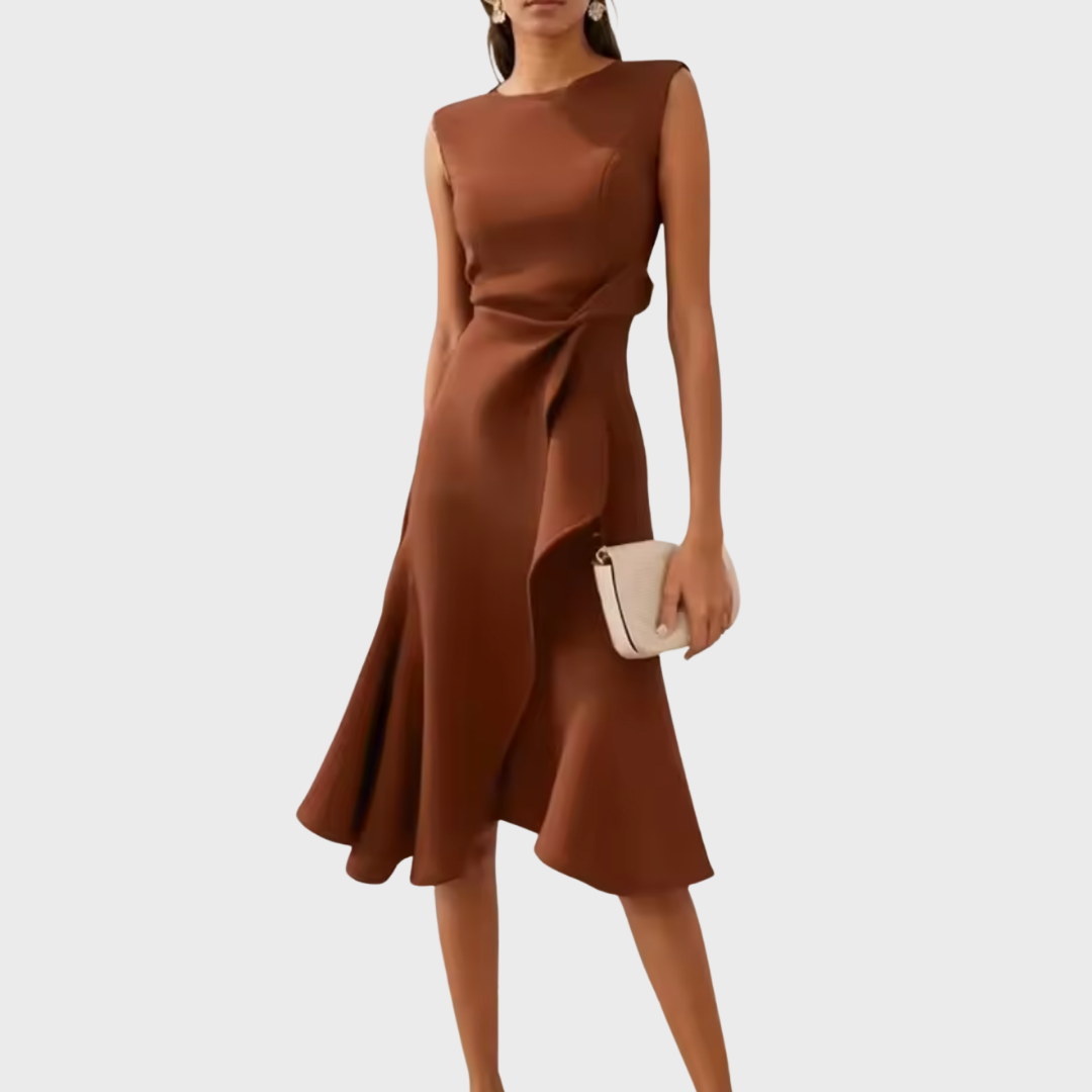 Chique midi avondjurk voor vrouwen, met verfijnde drapering en trendy asymmetrische zoom.