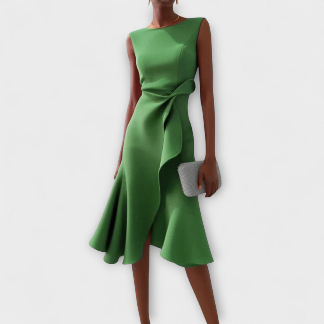 Dameskleding: elegante midi jurk met asymmetrische zoom, drapering, perfect als avondjurk.