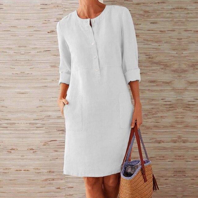 Elegante blauwe dames midi-jurk, tijdloze charme voor de zomer. Comfortabel en veelzijdig in damesmode.